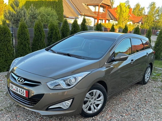 Hyundai i40 cena 38700 przebieg: 145300, rok produkcji 2014 z Swarzędz małe 301